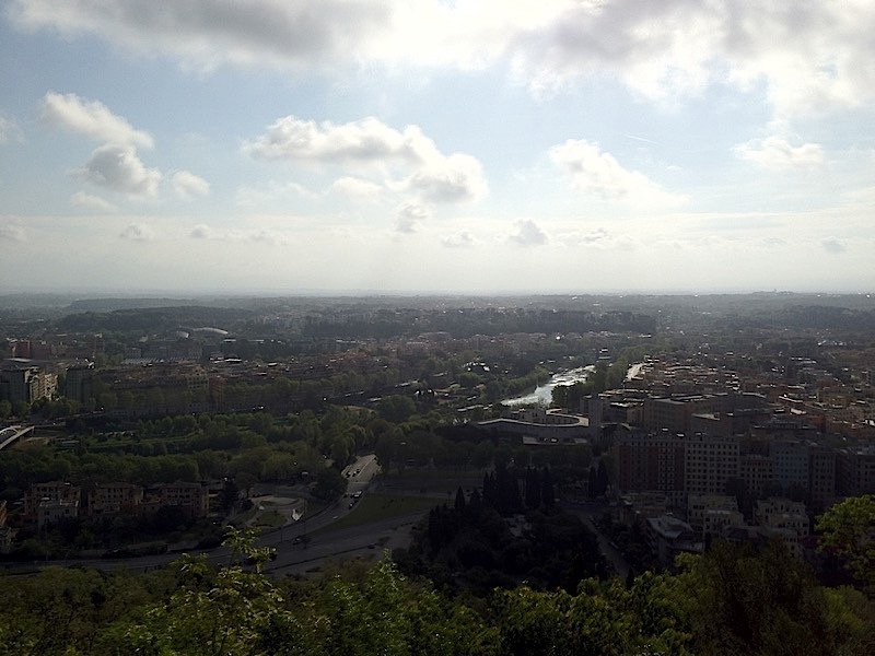 Una mattina, in moto, a Roma…